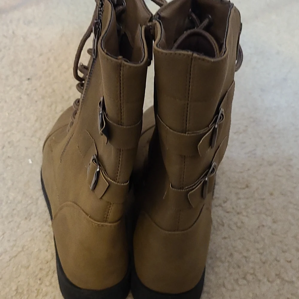 Accessories - Picture 3 of 3